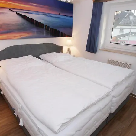 Strandhus Ferienhaus *